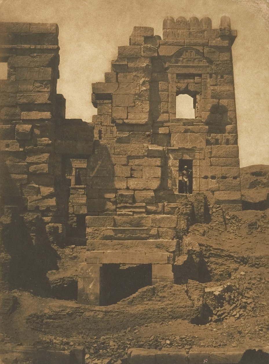 Sidofasad av Gyneceum i Rhamses-Meiamoun, Palatset i Medinet-Habou, i Thebe, 1849-50. av Maxime Du Camp