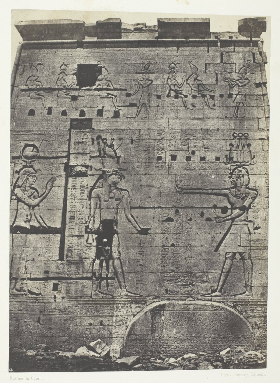 Isis stora tempel vid Philoe, andra pylon; Nubien, plansch 74 från albumet "Egypte, Nubie, Palestine et Syrie" (1852) av Maxime Du Camp