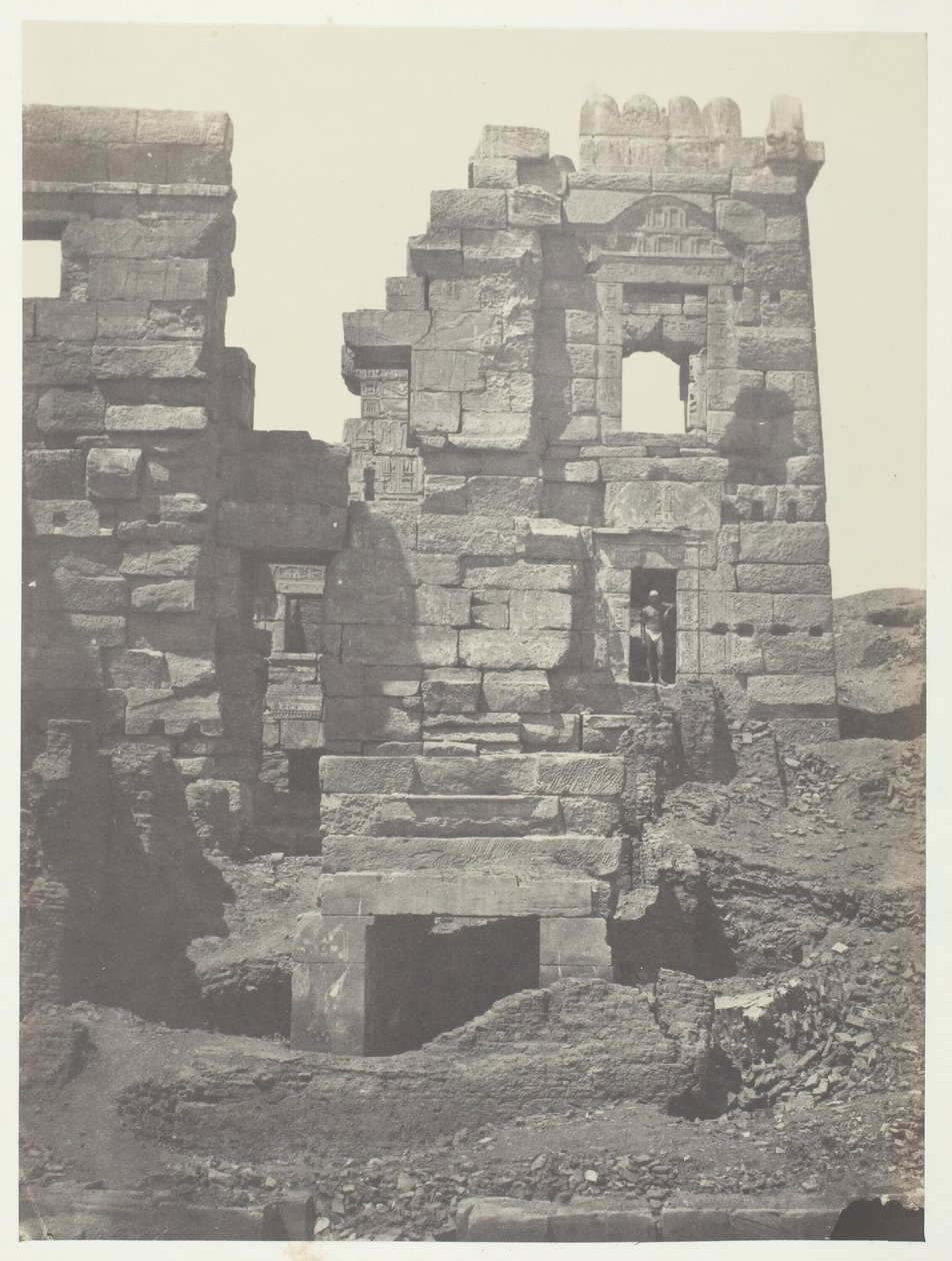 Medinet-Habou, norra fasaden av Gyneceum i Ramses-Méiamoun, Thebe, 184951. av Maxime Du Camp