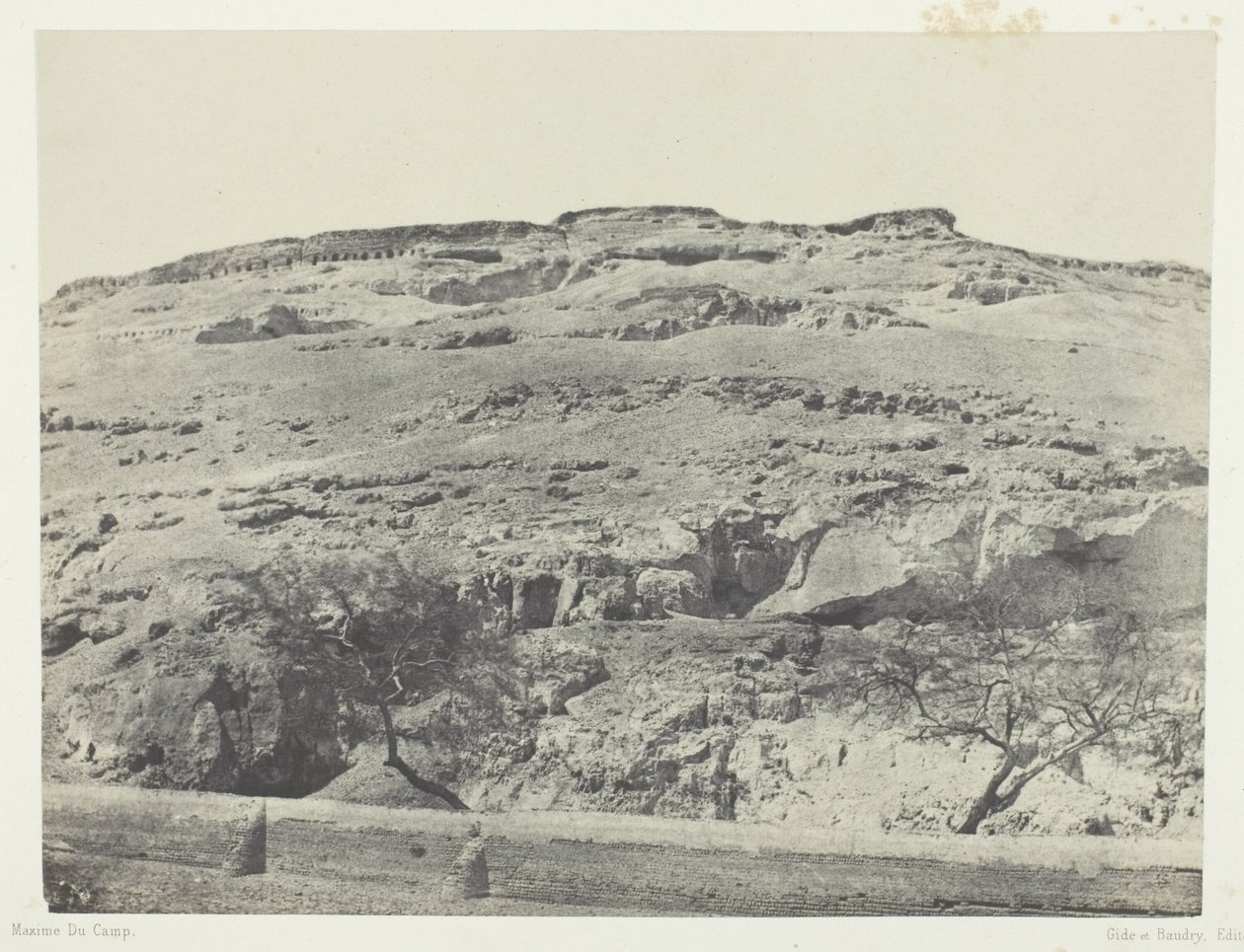 Nekropolen i antika Lykopolis, Övre Egypten, plansch 12 från albumet "Egypte, Nubie, Palestine et Syrie" (1852) av Maxime Du Camp