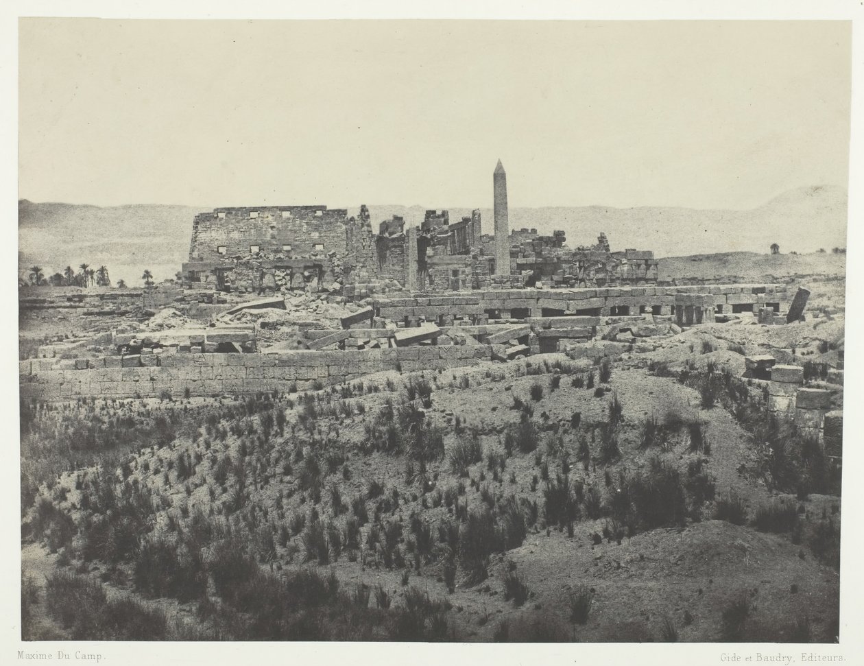 Karkak Palace, General View of the Ruins, Looking East, Thebe, 184951, tryckt 1852. av Maxime Du Camp