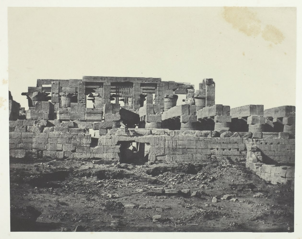 Karnak Palace, Södra ingången till Hypostyle Hall, Thebe, 184951, tryckt 1852. av Maxime Du Camp