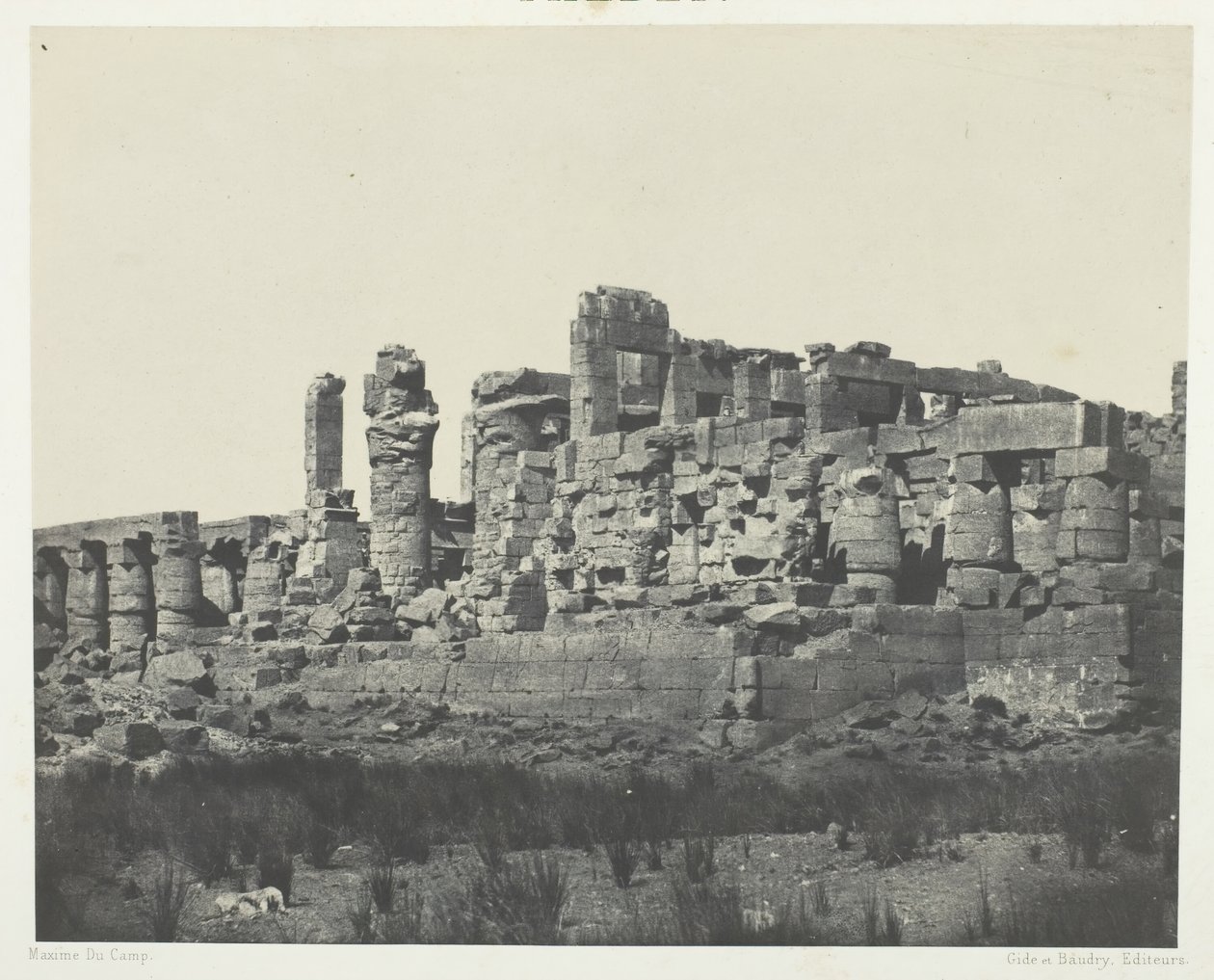 Karnak Palace, Hypostyle Hall, tagen från nordöstra vinkeln, Thebe, 184951, tryckt 1852. av Maxime Du Camp
