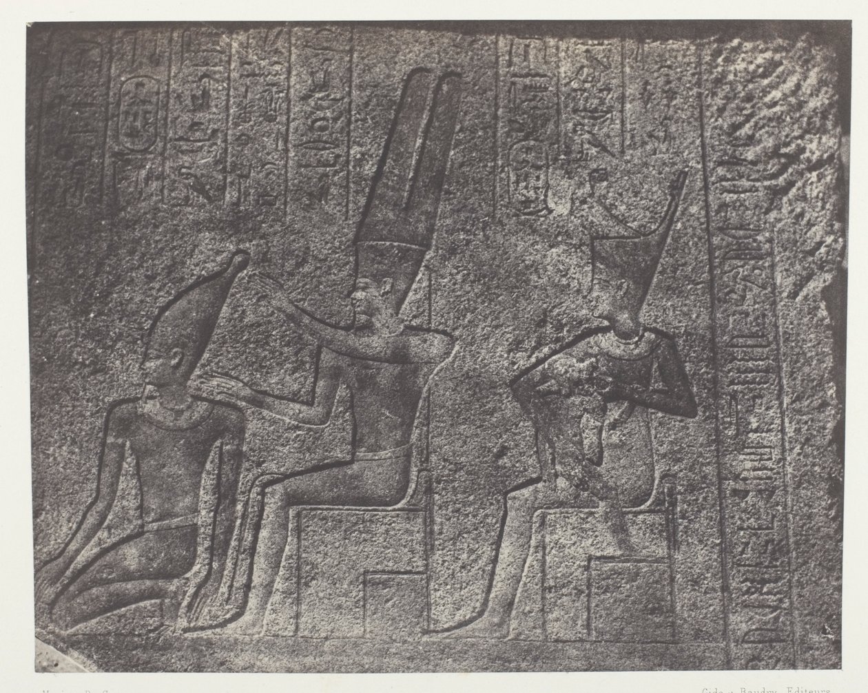Karnak Palace, Exteriör Skulpturer av Granit Sanctuary; Thebe av Maxime Du Camp