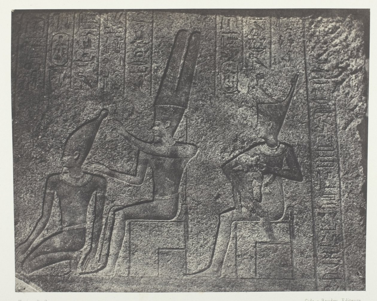 Karnak Palace, Exteriör Skulpturer av Granit Sanctuary; Thebe av Maxime Du Camp