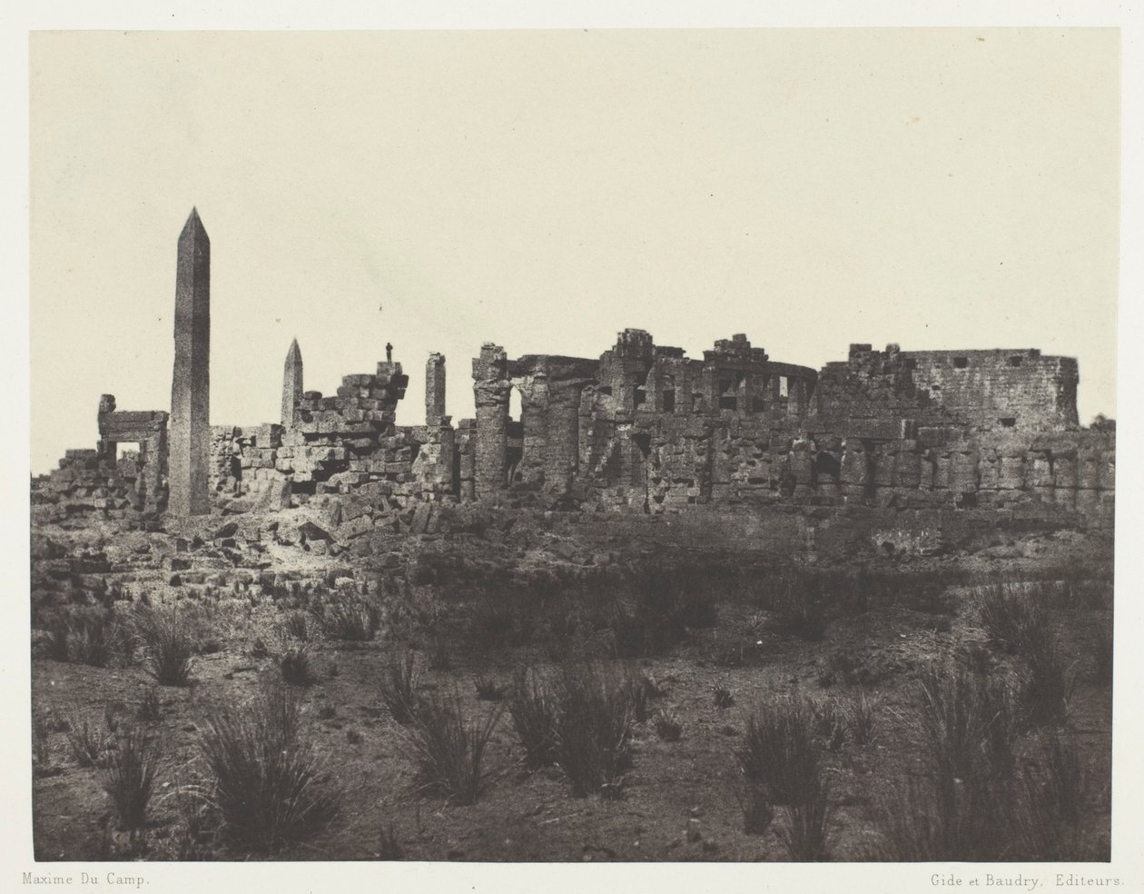 Karnak Palace, allmän utsikt över ruinerna, taget från norr; Thebe av Maxime Du Camp