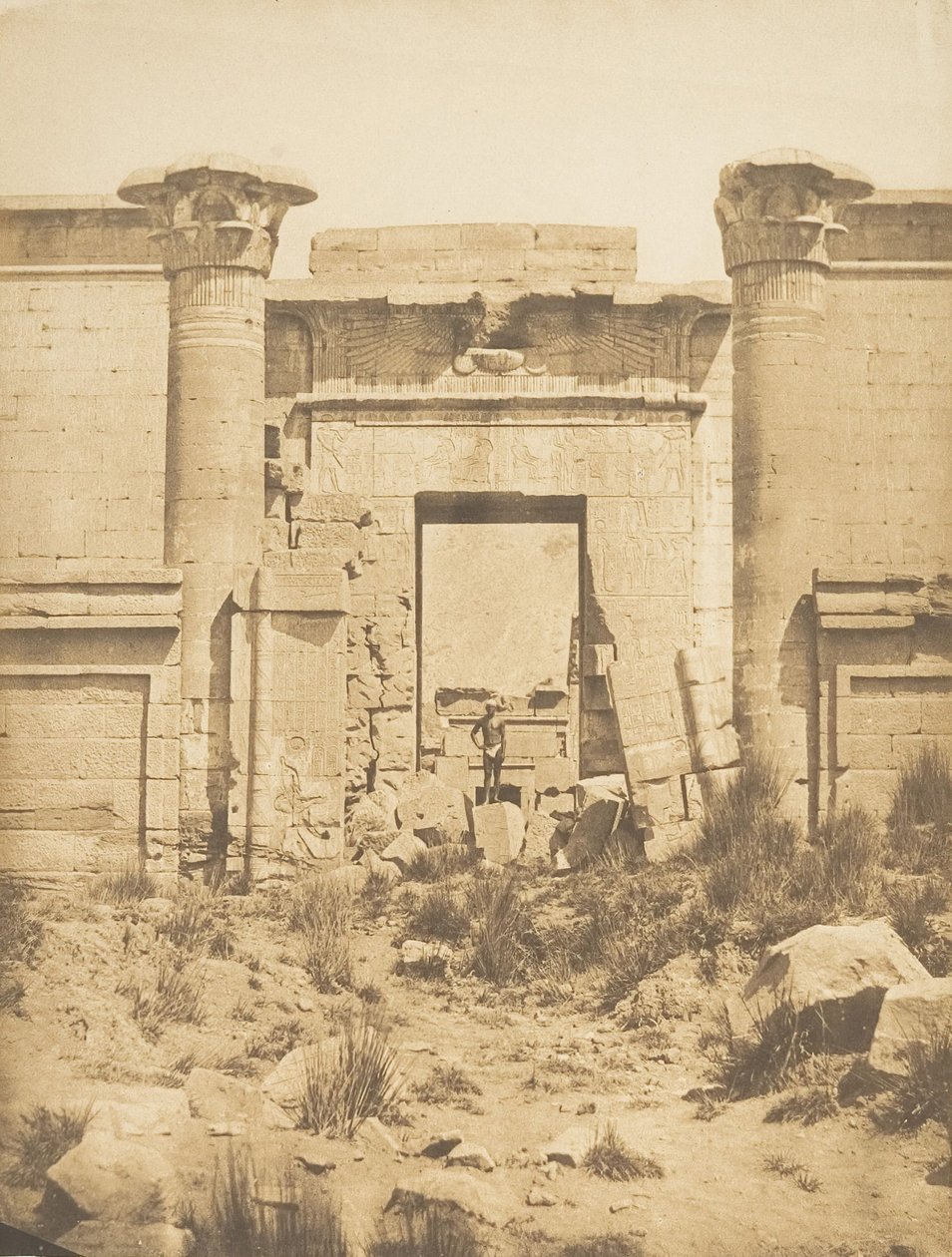 Propylaea av Thutmoseum, vid Medinet-habou Thebe, 1849-50. av Maxime Du Camp