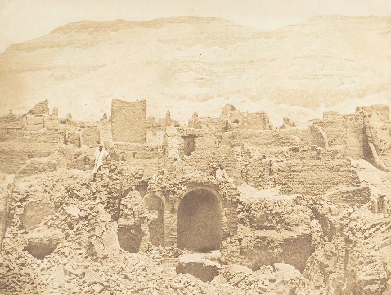 Ruinerna av en kristen stad, vid Medinet-Habu Thebe, 1849-50. av Maxime Du Camp