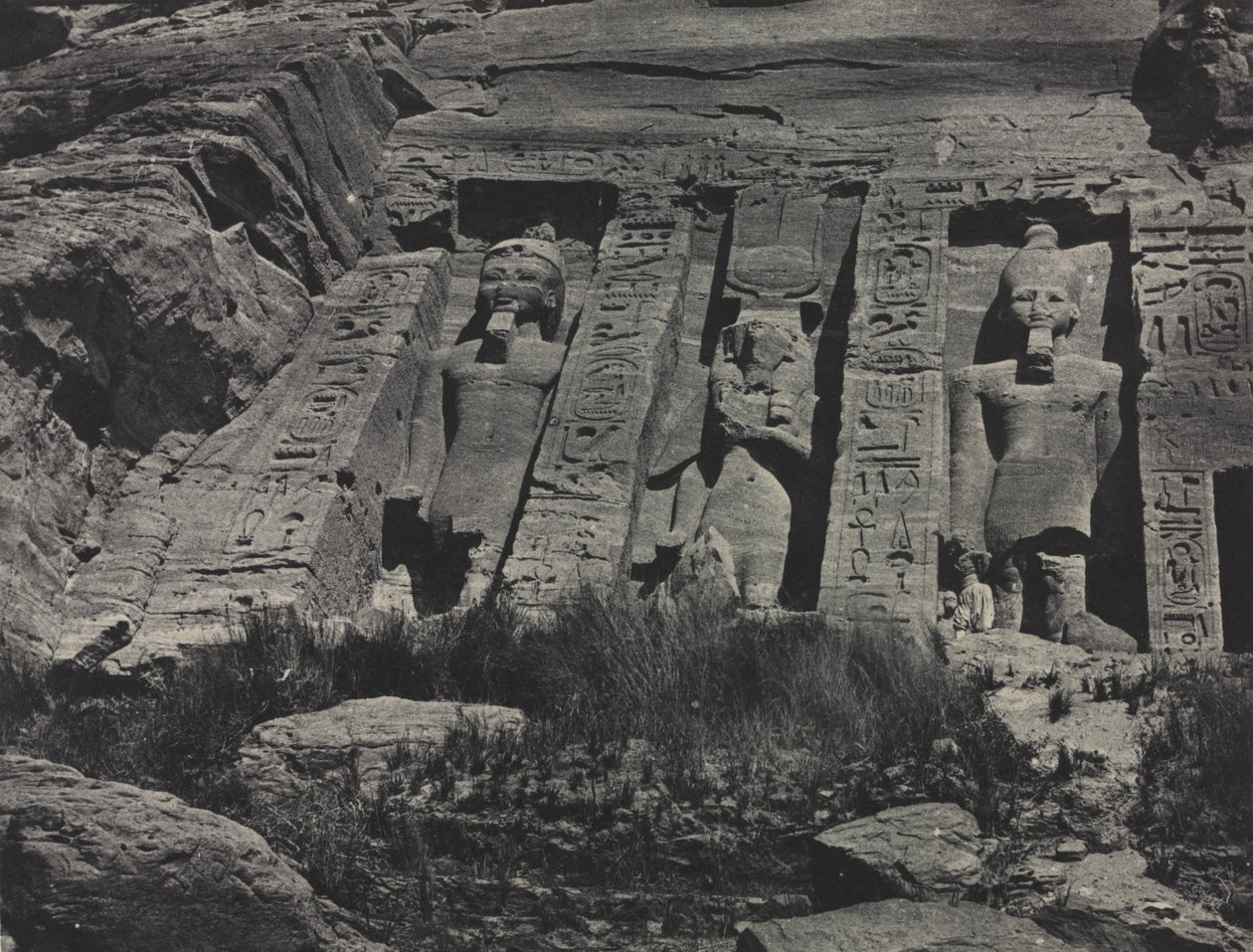 Södra delen av Hathors stenhuggna tempel, Abu Simbel, 1850. av Maxime Du Camp