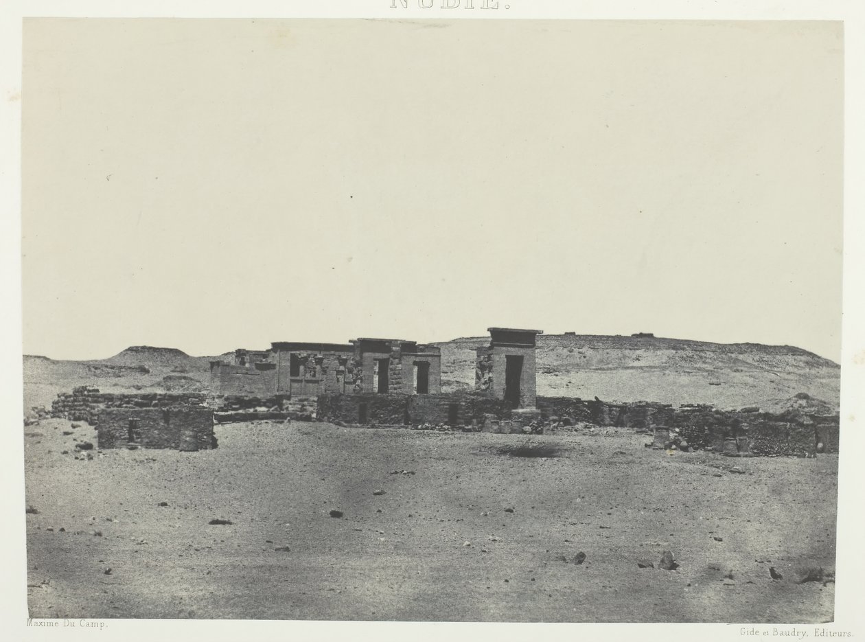 Templet och byn Débôd, Parembole från Antonine Route, Nubia, 184951, tryckt 1852. av Maxime Du Camp