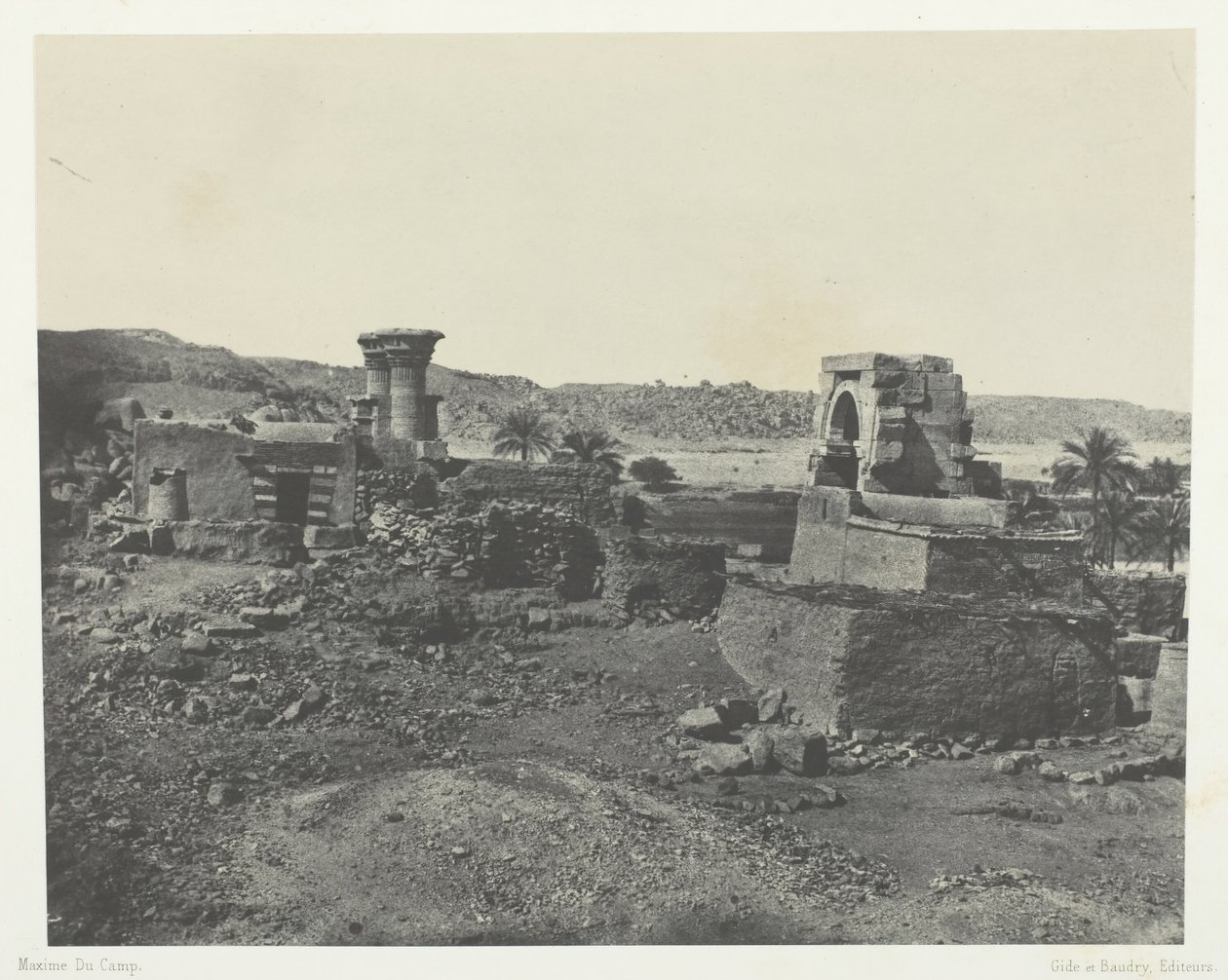 By och tempel på ön Béghé, väster om Filoe, Nubia, 184951, tryckt 1852. av Maxime Du Camp