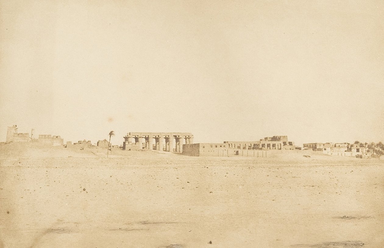 Allmän syn på ruinerna av Luxor, tagen från West Thebe, 1849-50. av Maxime Du Camp