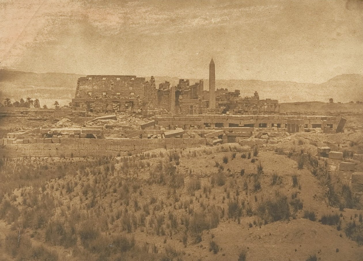 Översikt över ruinerna av Karnac-palatset tagen från öst - Thebe, 1849-50. av Maxime Du Camp