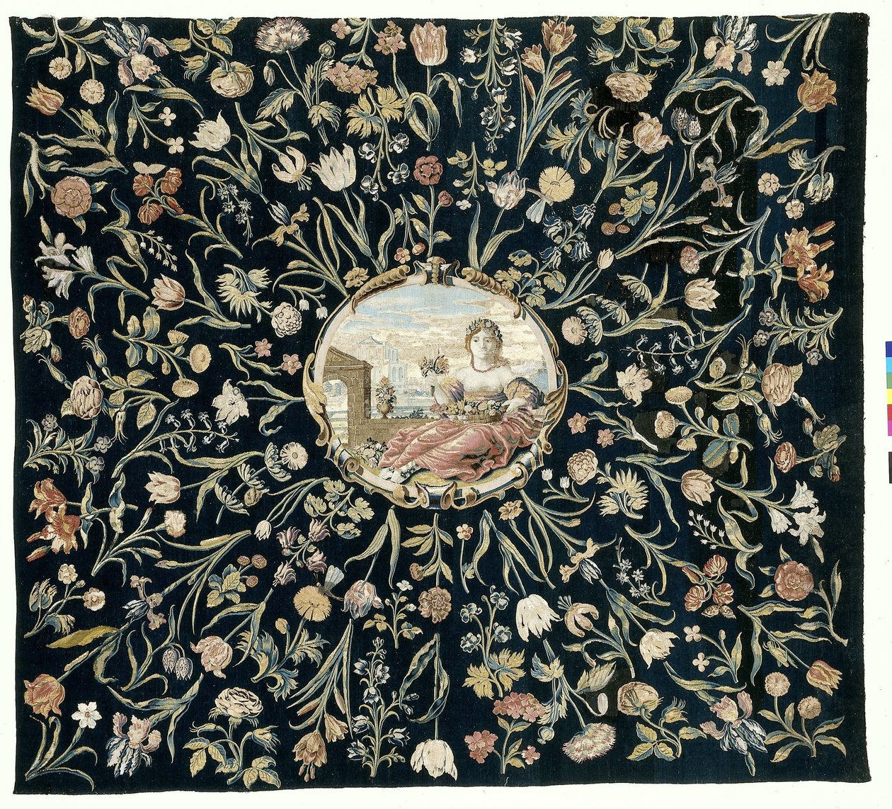 bordsskydd Duk med personifiering av Flora och ett blommönster av Maximiliaan van der Gucht (possibly)
