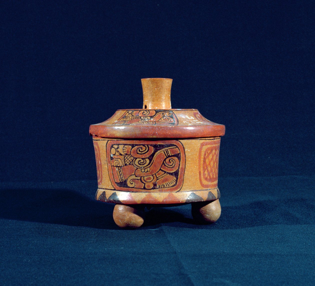 Begravningsfartyg med Teotihuacan-inflytande, från Peten, Guatemala, Centralamerika, tidig klassisk period (ca 300-600 e.Kr.) (keramik) av Mayan