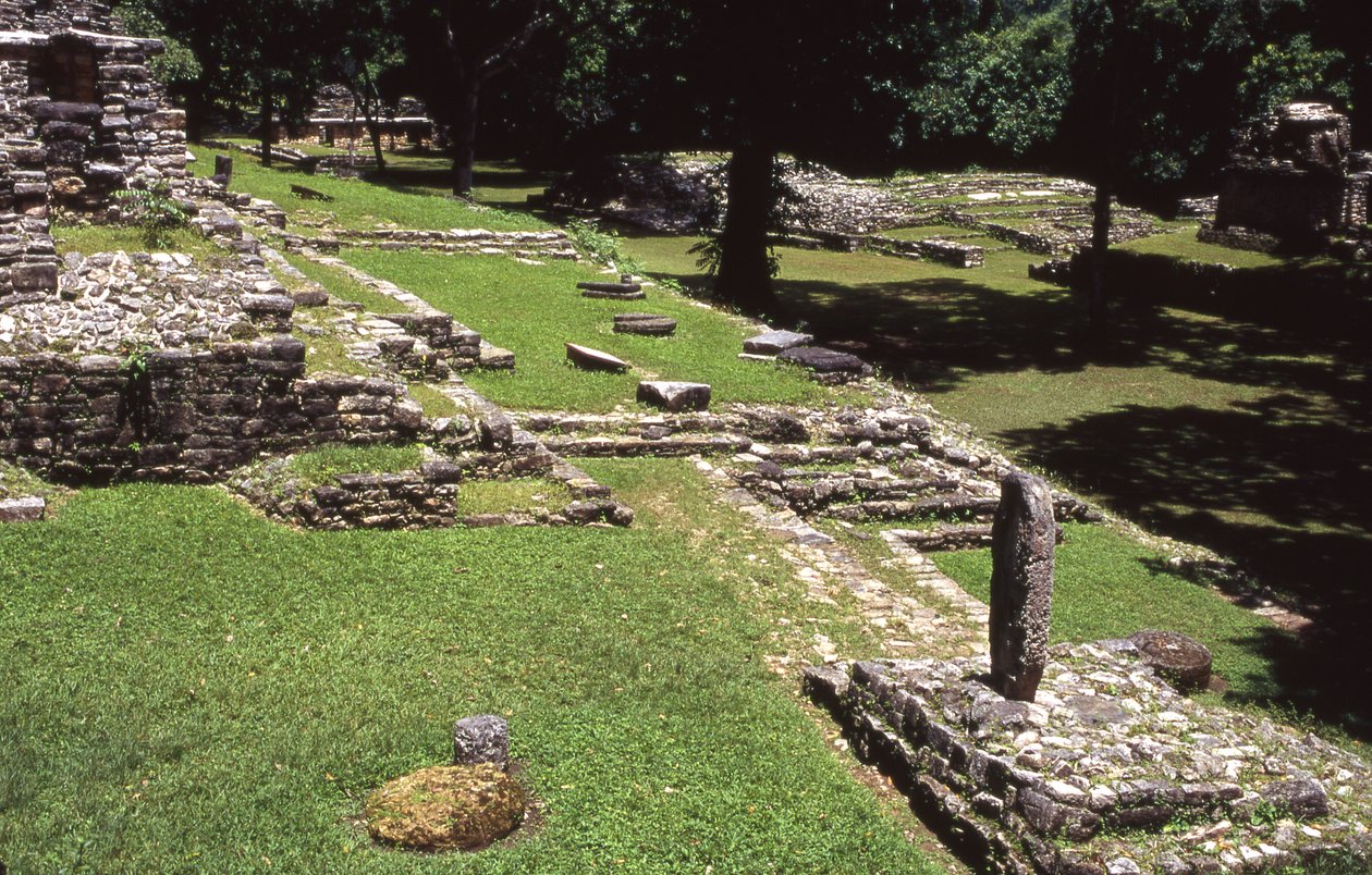 Utsikt över Yaxchilan-platsen, sen klassisk period 600-900 e.Kr av Mayan