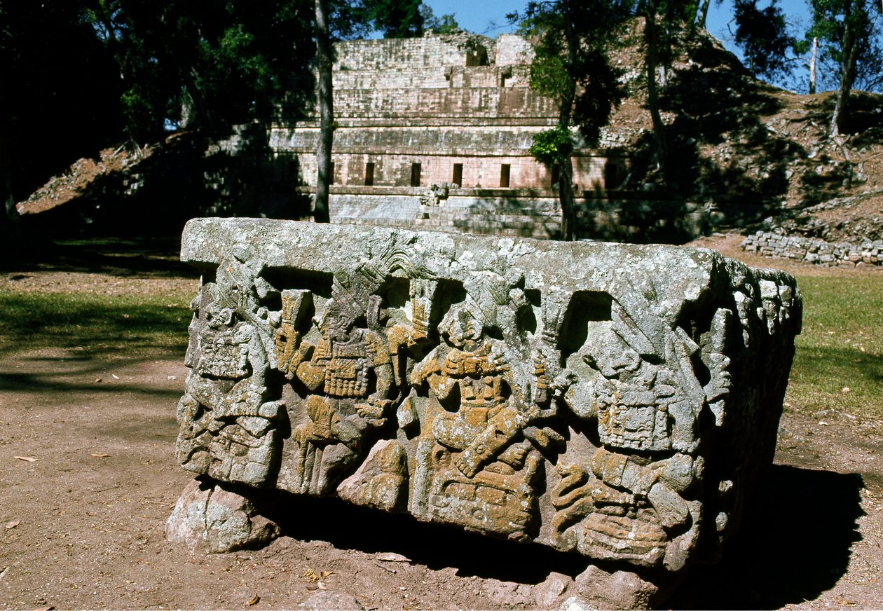 Altare Q med kröning av kungen av den uppgående solen, 776 e.Kr av Mayan