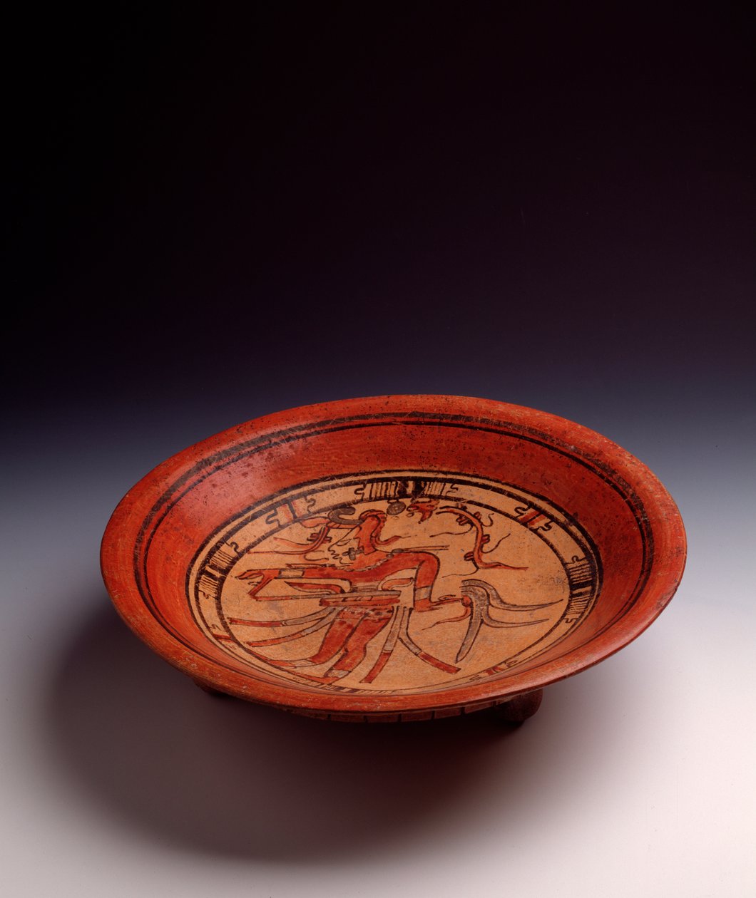 Precolumbian konst, Maya-civilisation, klassisk period: stativvas i målad lera. Från Peten, Guatemala. Sol. h. 8 x diameter. 33,8 cm Guatemala City, Nationalmuseet för arkeologi och etnologi av Mayan Mayan