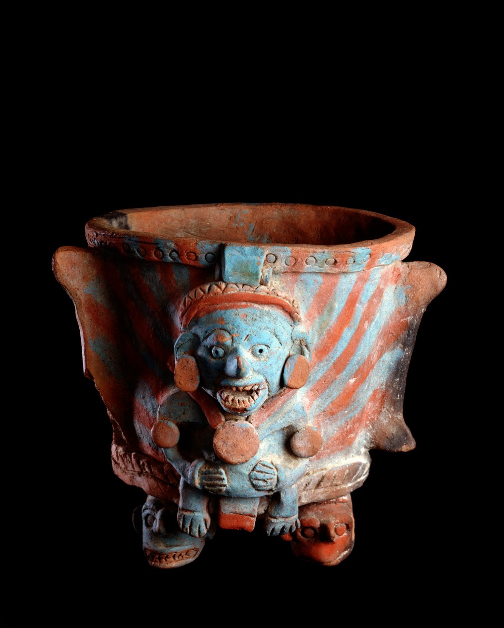 Precolombiansk konst, Mayacivilisation, postklassisk period: stativvas med lerökelse dekorerad med ett huvud. Från Nebaj, Quiche, Guatemala Sun. h. 25 x bredd 23,8 cm Guatemala, Museo Nazionale di Archeologia e Etnologia - Förcolumbiansk konst, Maya Civili av Mayan Mayan