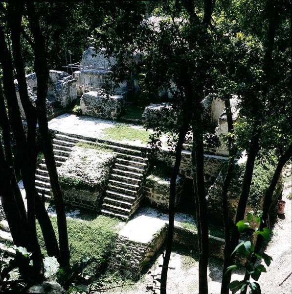 Temple N, sen klassisk period (600-900 e.Kr.) (foto) av Mayan Mayan