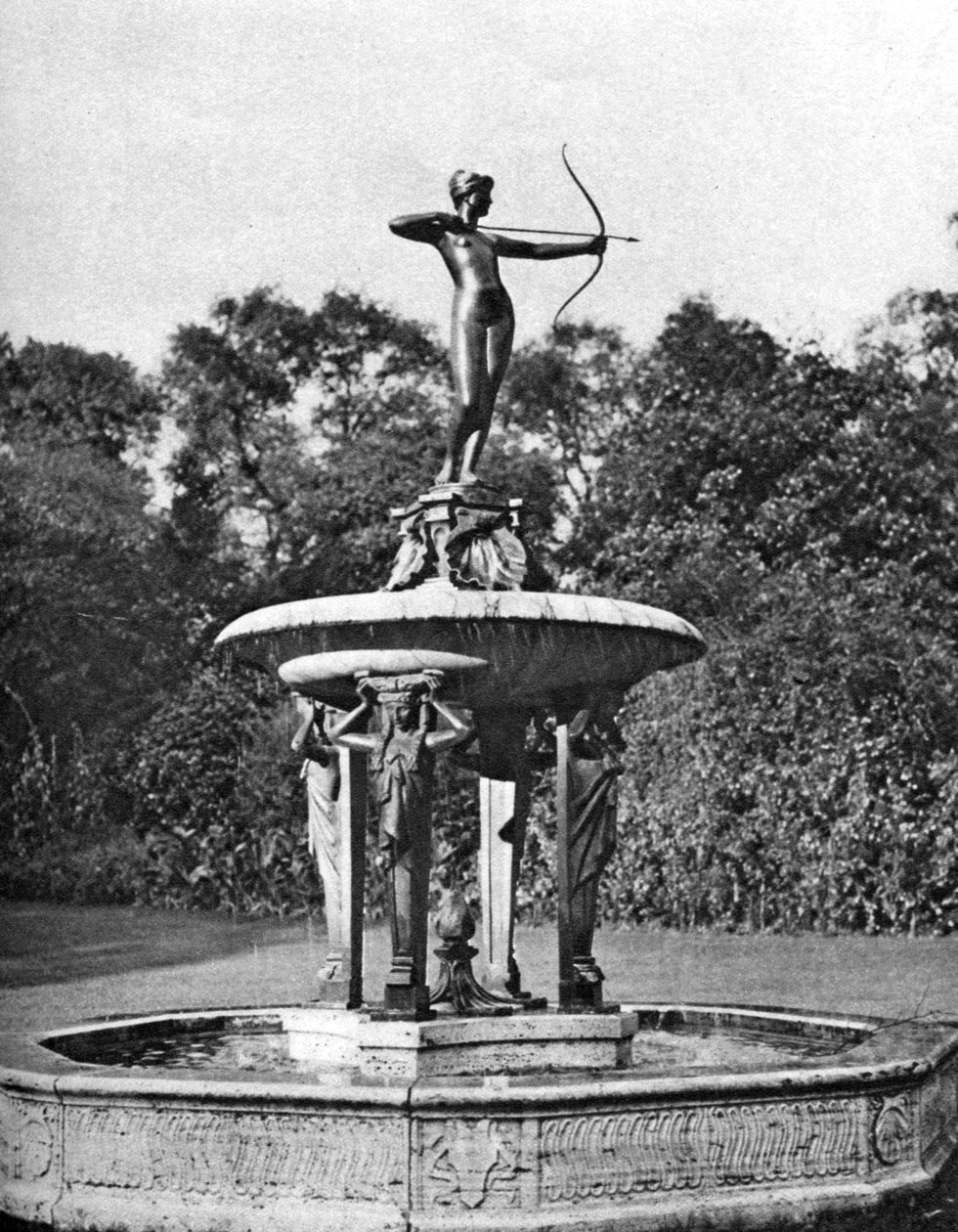 Artemis fontän, Hyde Park, London, 1926-1927 av McLeish