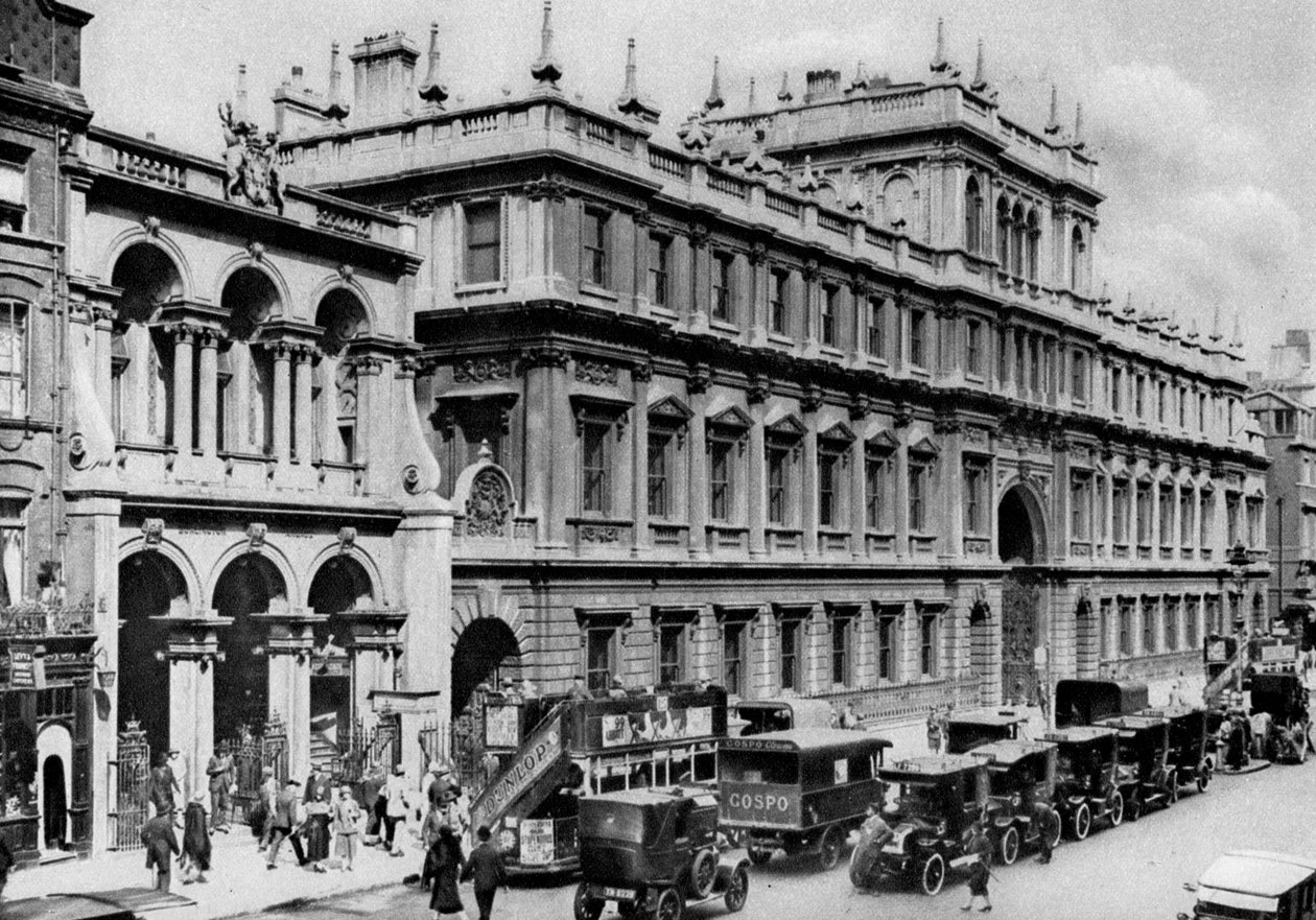 Burlington Arcade-ingång och Royal Academys hus, Piccadilly, 1926-1927. av McLeish