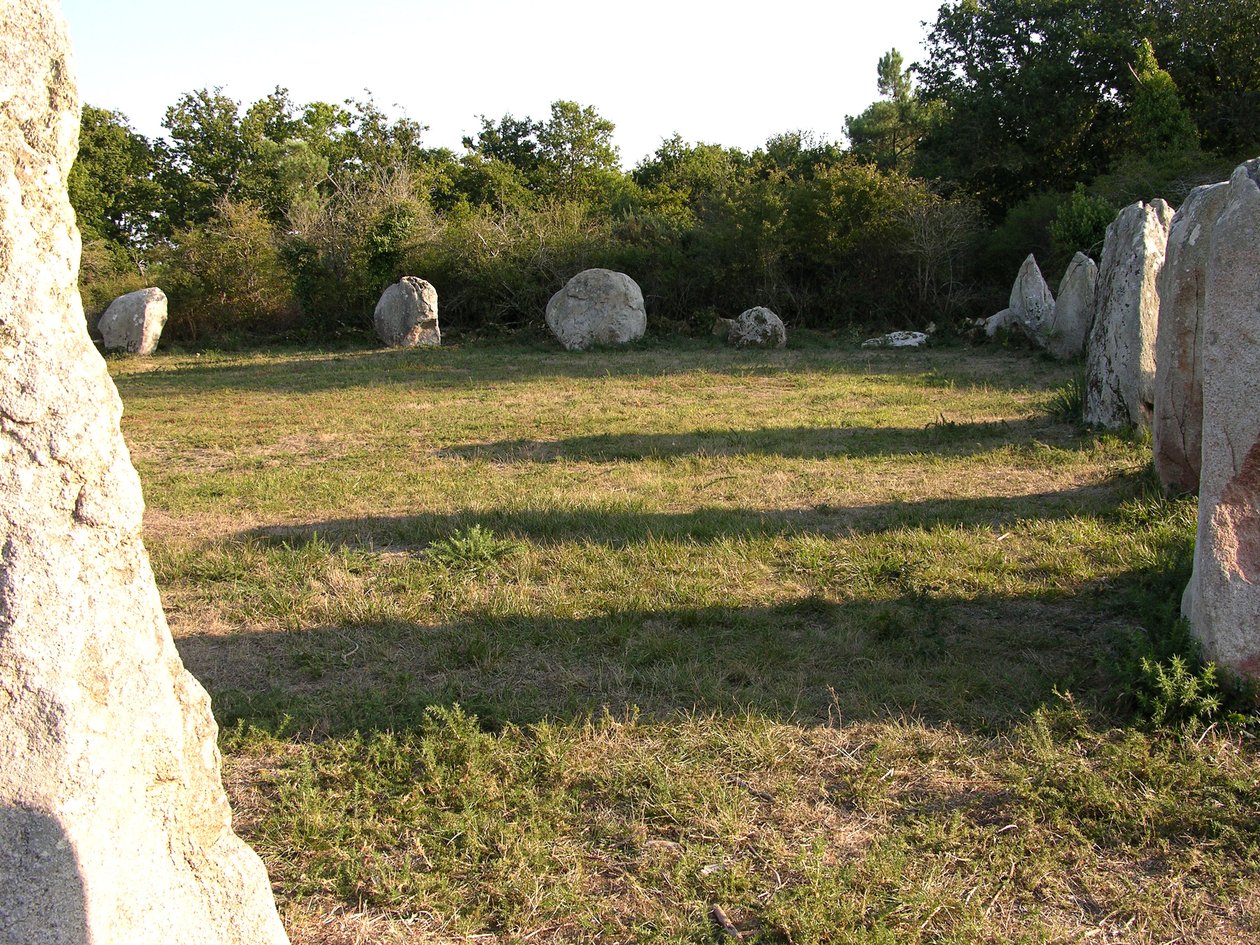 Crucono cromlech av Megalithic