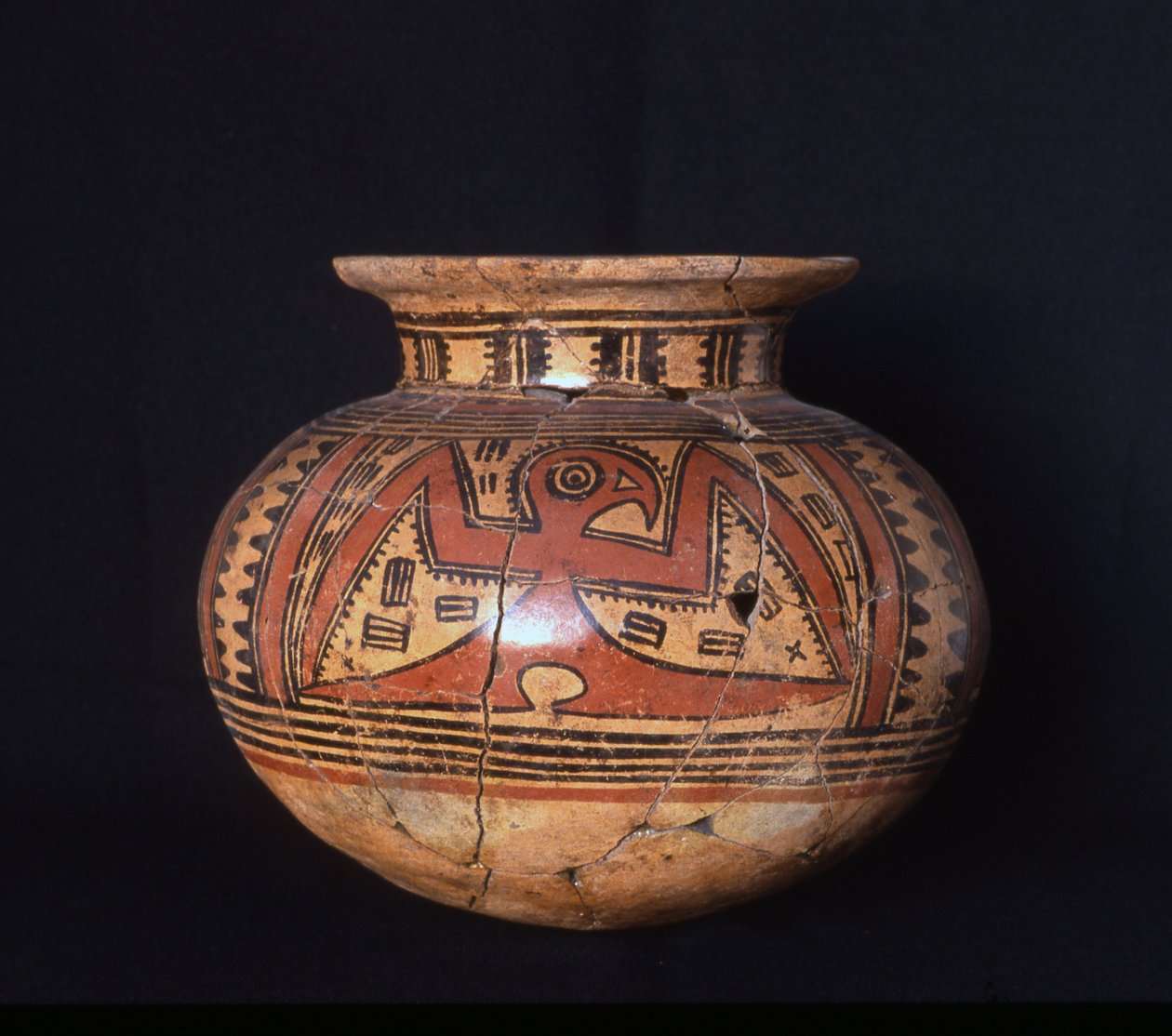 Begravningsburk med krage, armbågsfas, 500-600 AD (keramik) av Mesoamerican