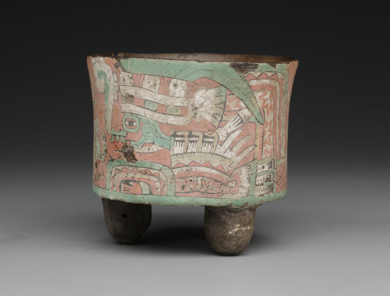 Cylindriskt stativkärl med två glasögonfigurer, c.A.D. 400?650 (keramik, stuckatur och färg) av Mesoamerican Mesoamerican