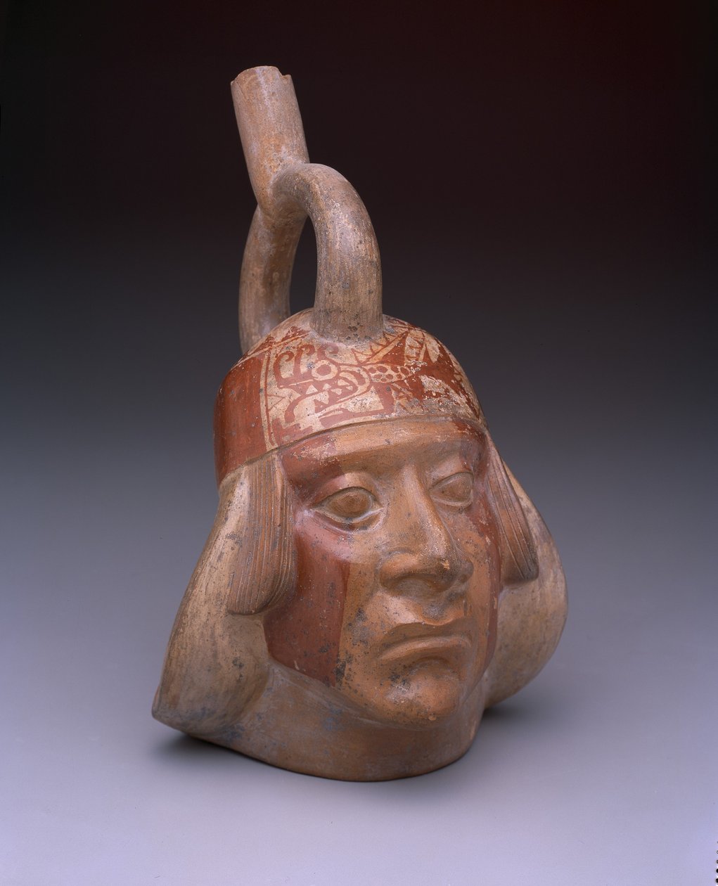 Stigbygelpip: Porträtthuvud, AD 200-500 (keramik med slip) av Mesoamerican Mesoamerican