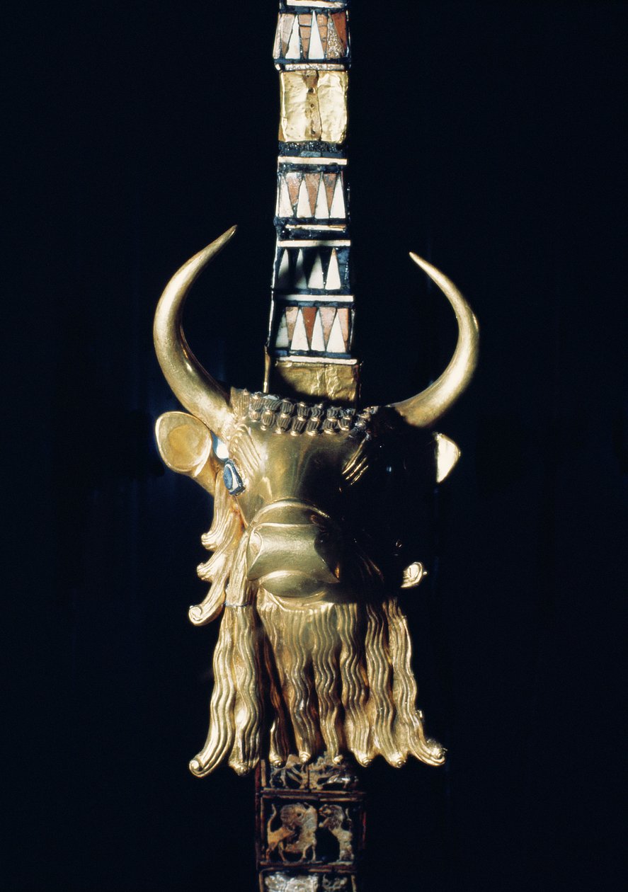 Tjurhuvud, dekor från en harpa, 2800-2300 f.Kr. (förgyllt trä) (se 198659) av Mesopotamian