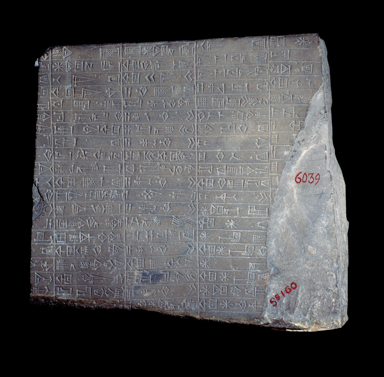 Mesopotamien: kalkstensstele med inskriptioner på akkadiska till minne av det arbete som utförts för att hedra guden Inshushinak. 2100 f.Kr. Paris, Louvren av Mesopotamian Mesopotamian