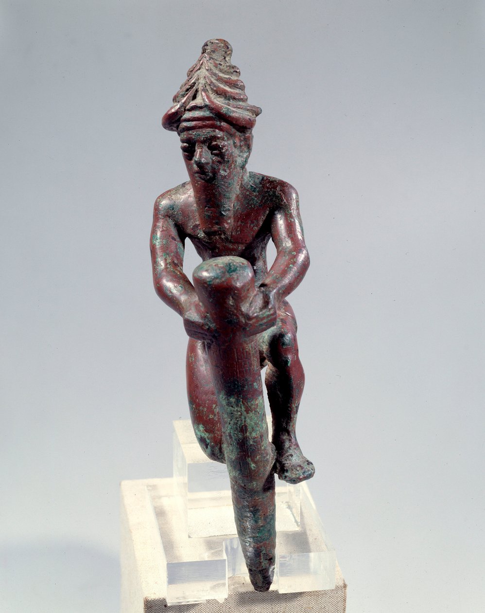 Mesopotamien: kopparfundament som föreställer en gud som trycker på en spik. Omkring 2150 f.Kr. Från Tello. Paris, Louvren av Mesopotamian Mesopotamian