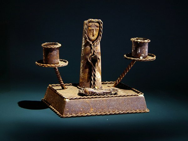 Ljusstake med en Jesusfigur (metall) (för detaljer se 229282) av Mexican School