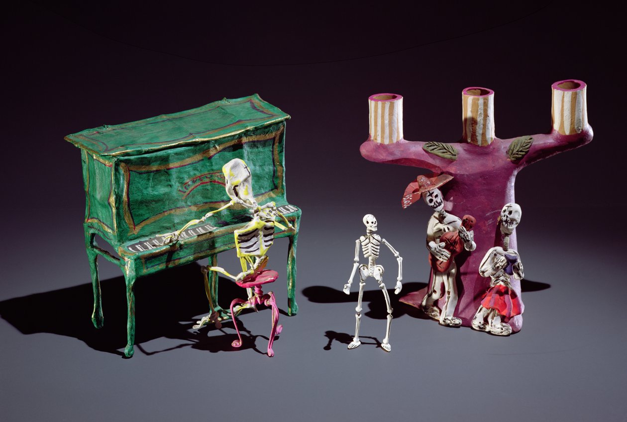 Day of the Dead figurerar som musiker (papier mache) (se 229288 för detaljer) av Mexican School