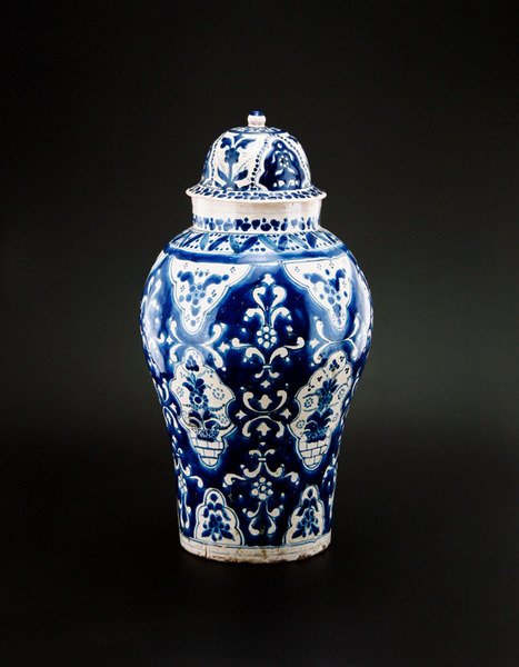 Talavera-kruka, slutet av 1800-talet (målat och glaserat lergods) av Mexican School
