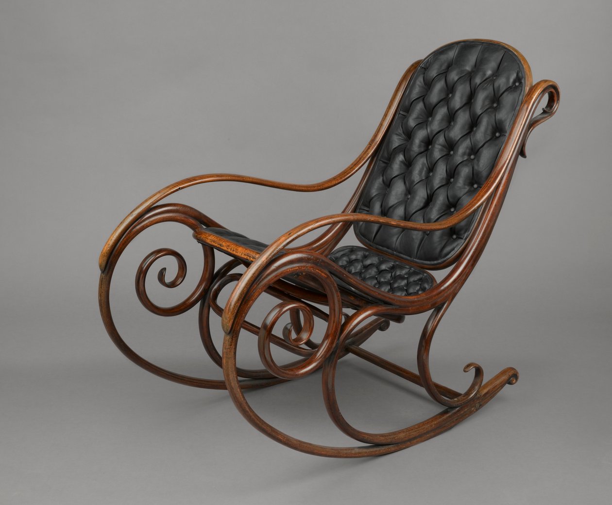 Gungstol, modell #1, designad ca 1860, tillverkad ca 1900 (kopparbok & läder) av Michael Thonet