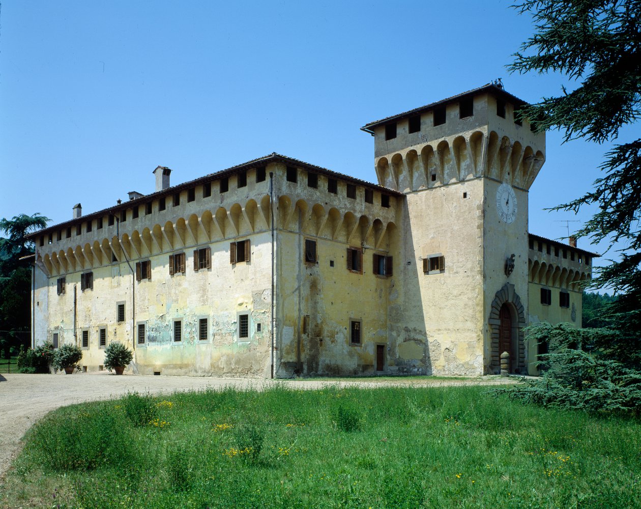 Villa Medicea di Cafaggiolo, påbörjad 1451 av Michelozzo di Bartolommeo