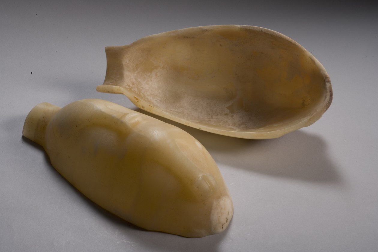 Tvådelat kärl i form av en anka (alabaster) (se även 249012-13 & 249015) av Middle Kingdom Egyptian