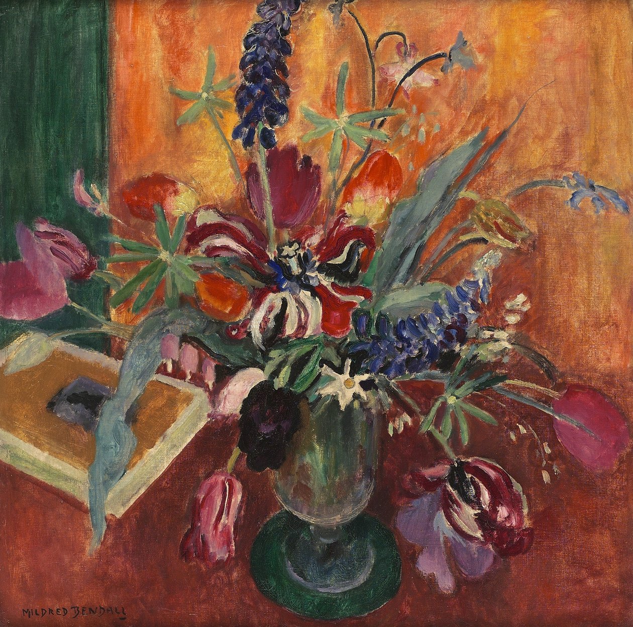 Lupiner och tulpaner, c.1925 av Mildred Bendall