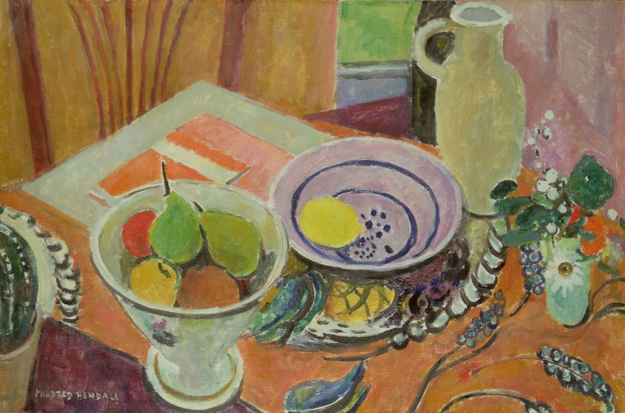 Keramik och frukt på ett bord av Mildred Bendall