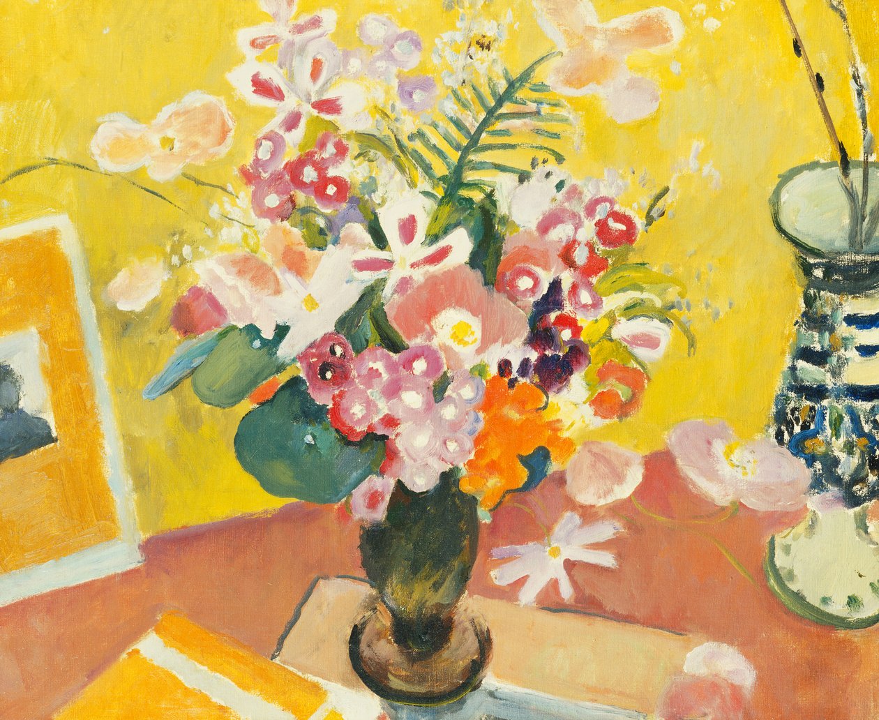 Vårblommor i en vas av Mildred Bendall