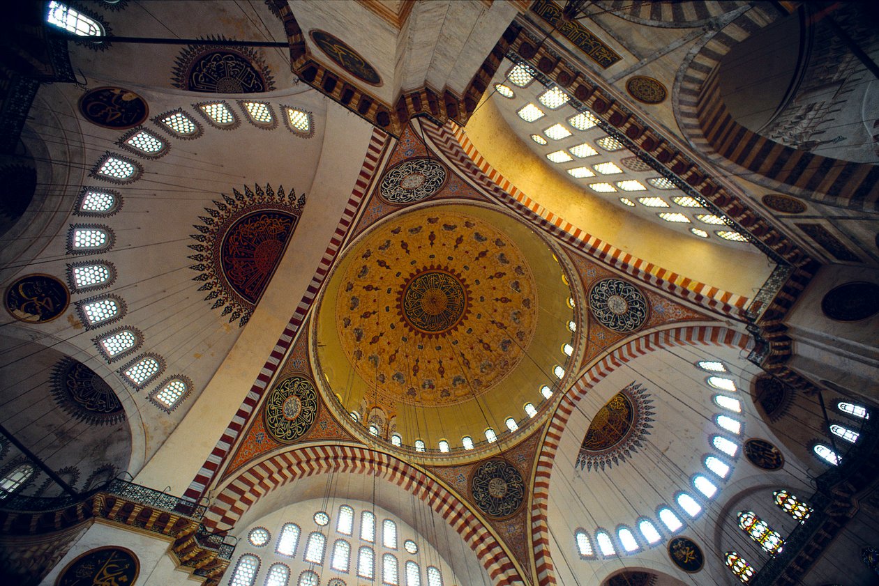 Interiör av Suleymaniye-moskén av Mimar Sinan