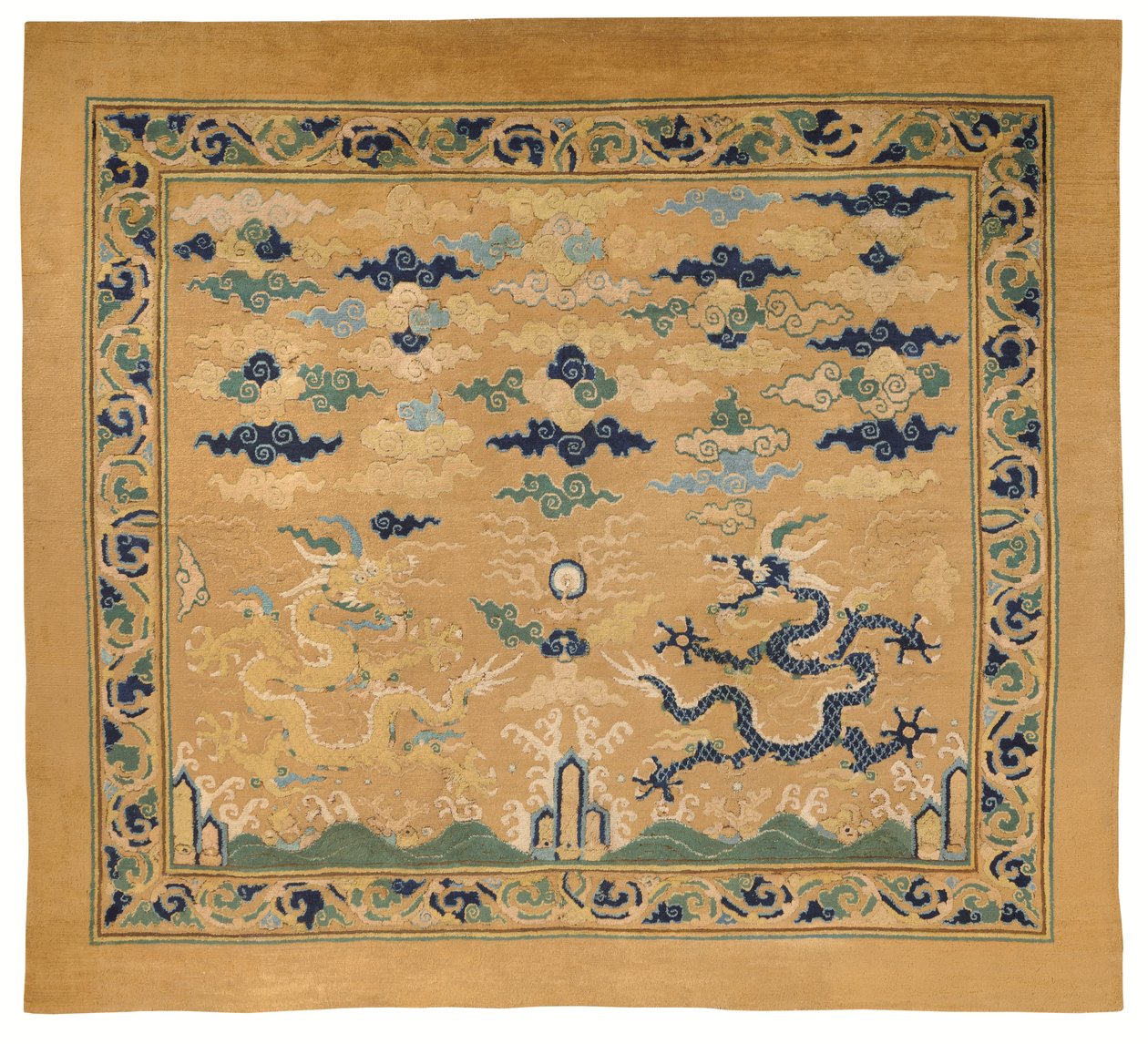 En sällsynt och magnifik kejserlig "Dragon" trons matta av Ming Dynasty Chinese School
