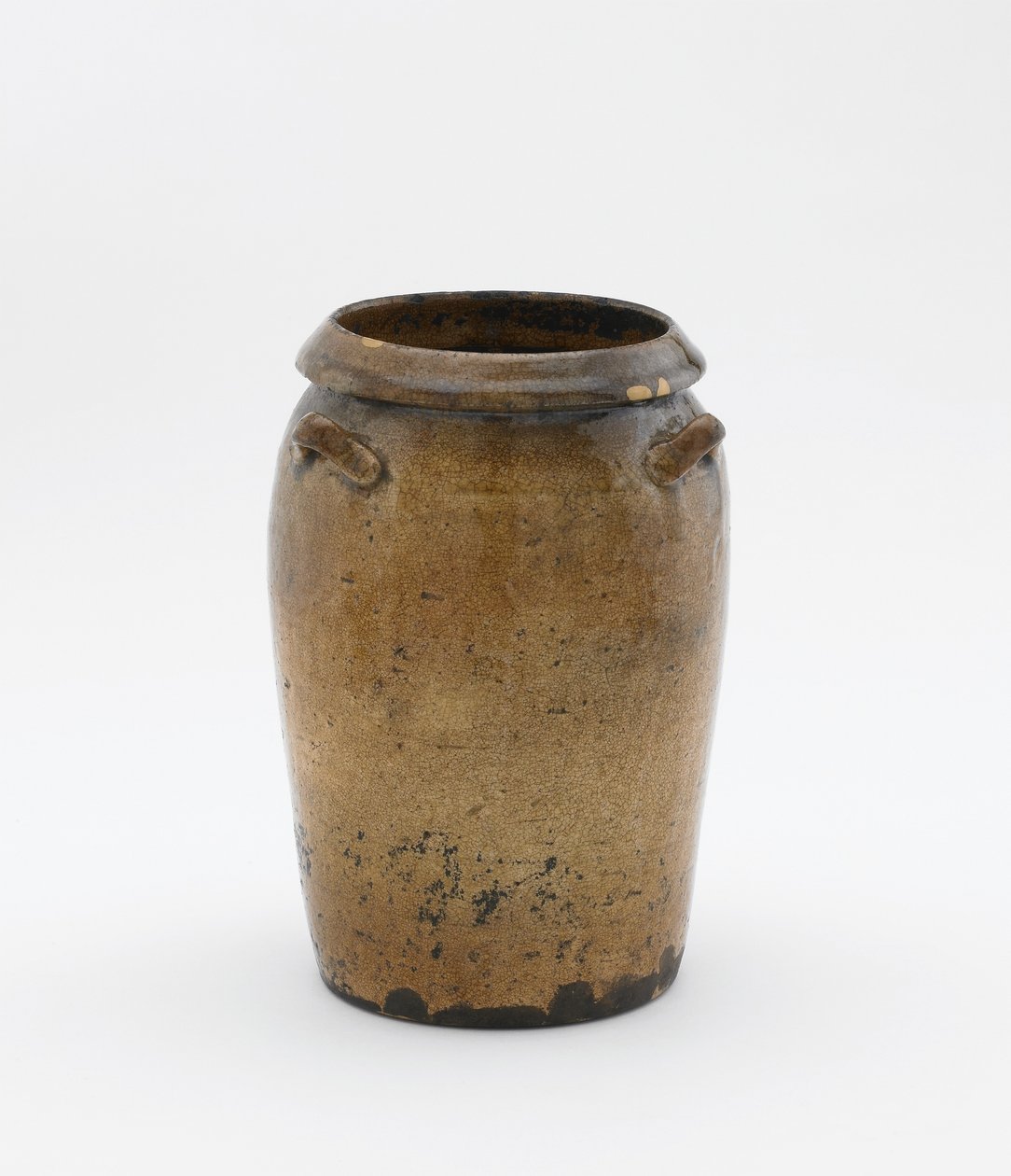 Burk med tre flikar (stengods med askglasyr) av Ming Dynasty Chinese School