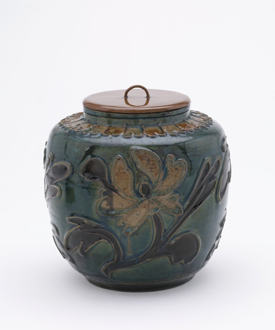 Polykrom burk med lacklock (keramik och lackat trä) av Ming Dynasty Chinese School