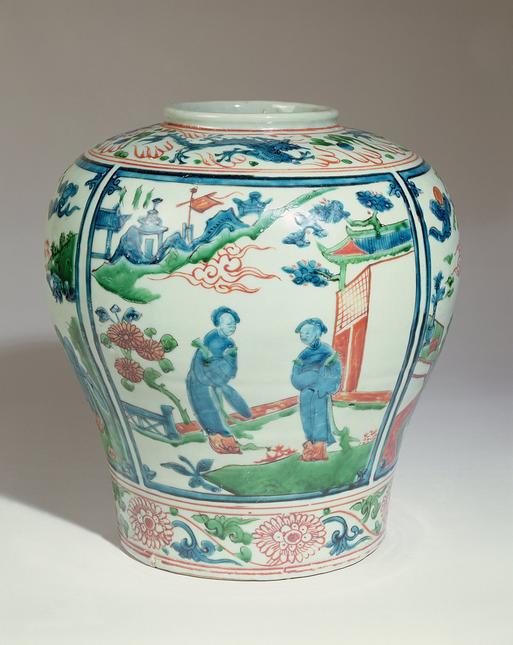 Swatow polykrom oviform burk, sent 1500-tal (keramik) av Ming Dynasty Chinese School