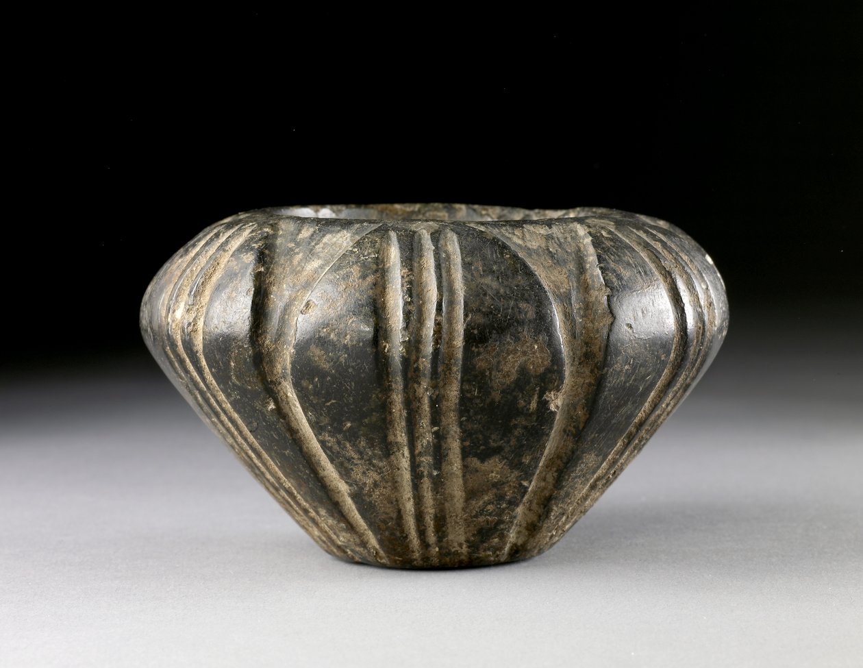 Blomskål från Knossos, sen minoisk, ca 1500 f.Kr. (lergods) av Minoan