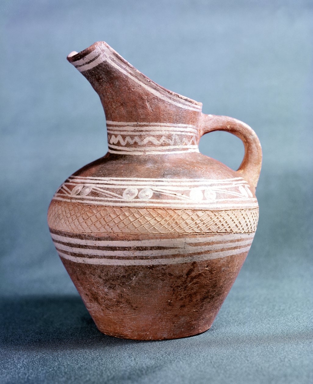Kruka från Knossos, Kreta, ca 1700-1500 f.Kr. (målat och ristat lergods) av Minoan