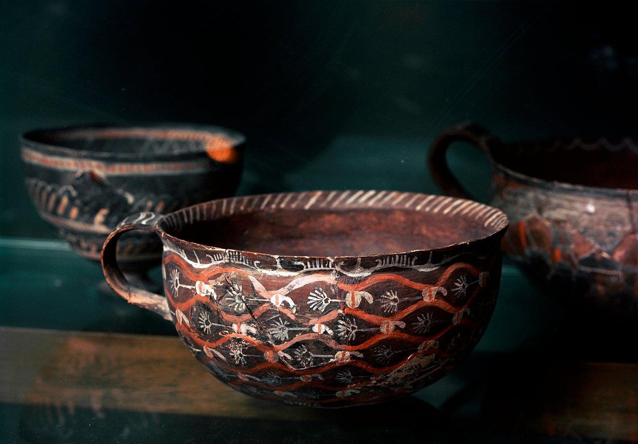 Minoisk konst: keramikkopp från Kamares (Kreta) perioden protopalatiale (2100 till 1650 f.Kr.), från Cnossos. Heraklion, arkeologiskt museum av Minoan